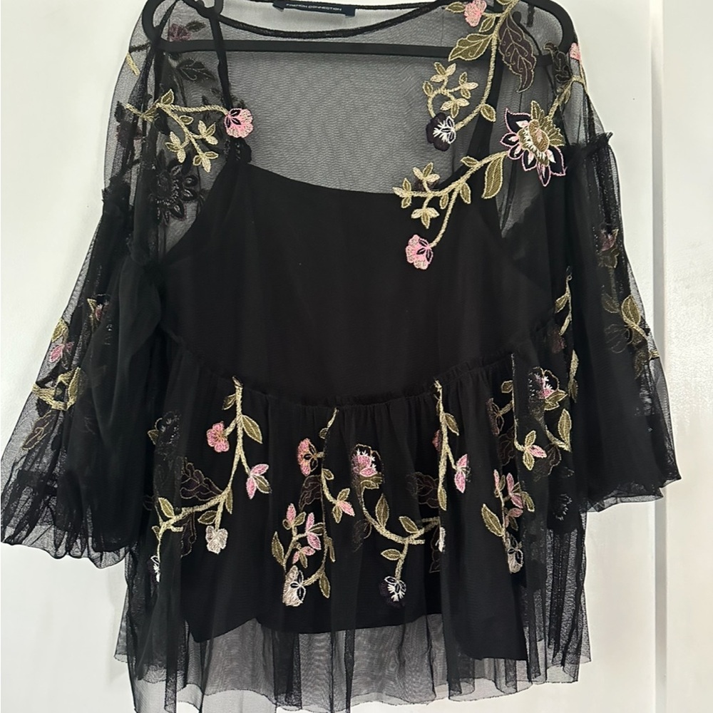 Etta Embroidered Mesh Top - Picture 2 of 2